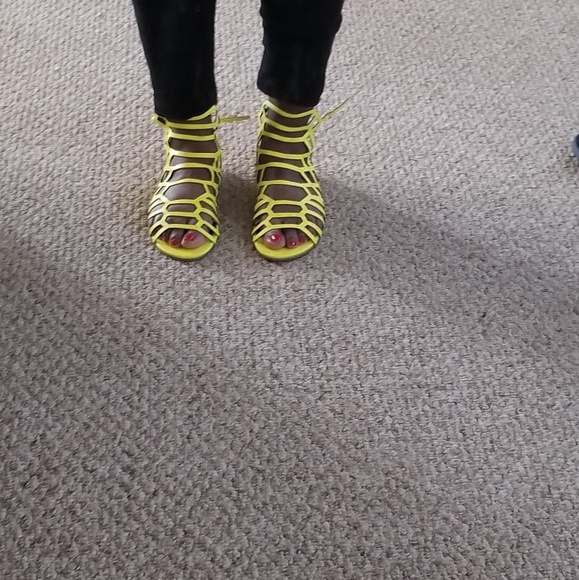 Sandals - Picture 3 of 3